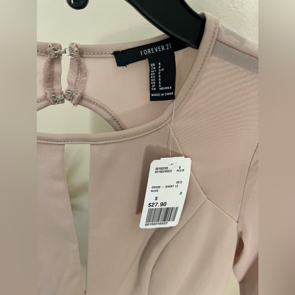 Forever 21 bodycon dress with long sheer sleeves (thick fabric) - Picture 6 of 10